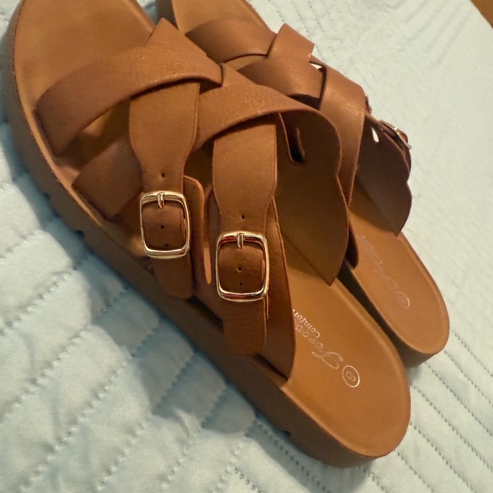 Brown sandals - Picture 3 of 5